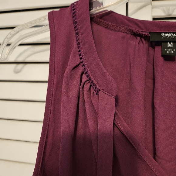 Mossimo top - Picture 5 of 9